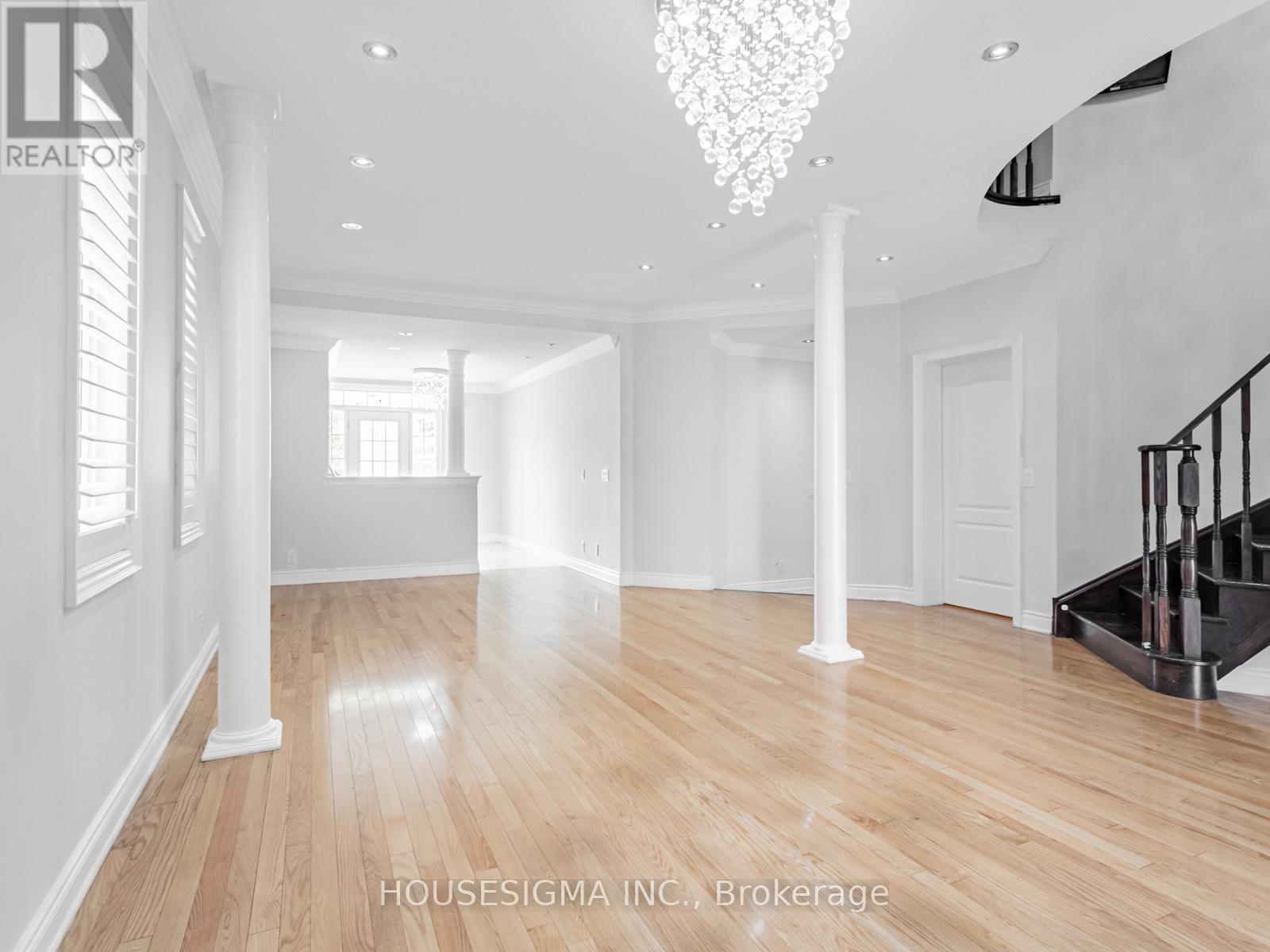 12 Bear Run Road, Brampton, Ontario  L6X 2Y9 - Photo 6 - W12528194