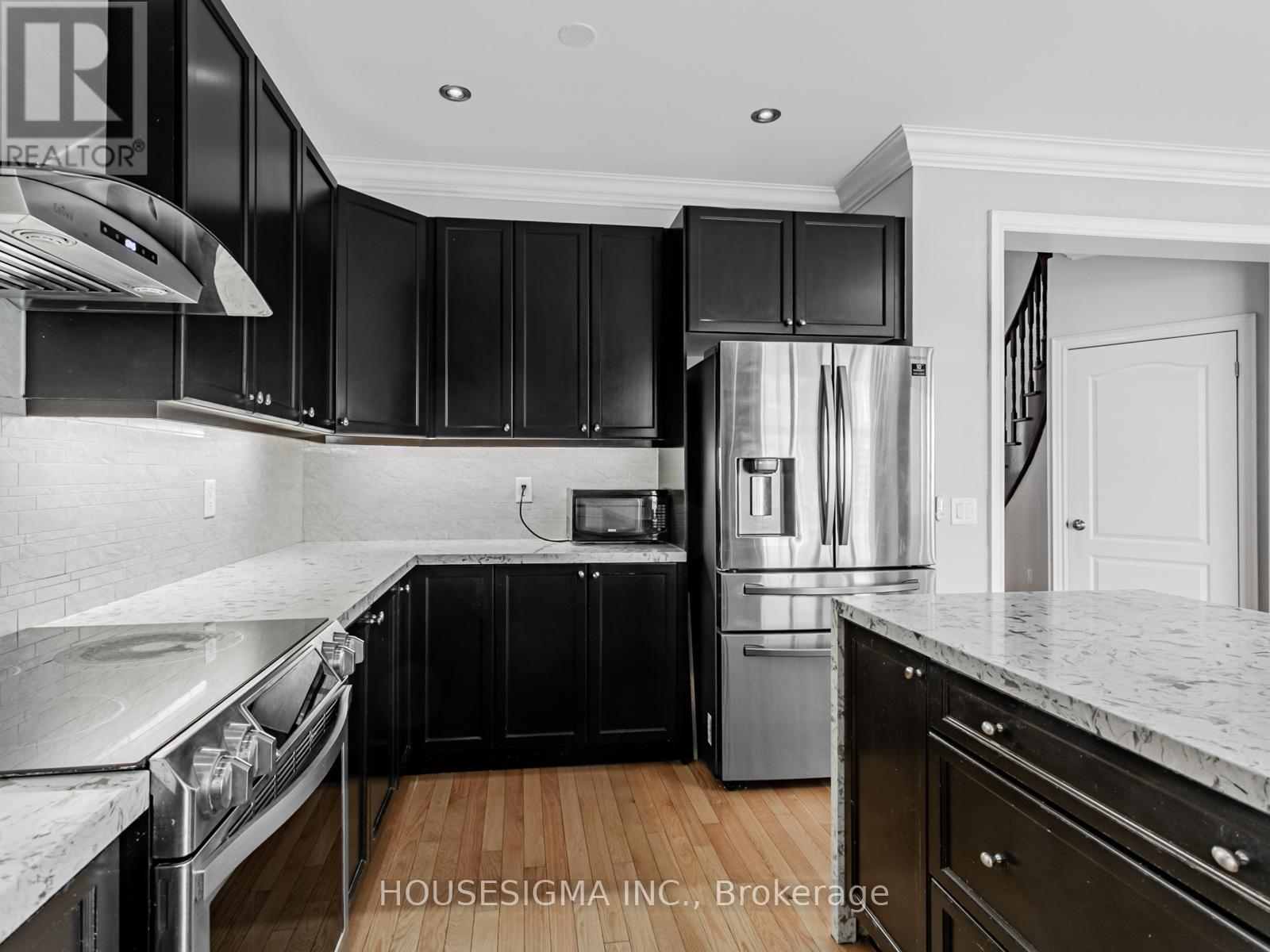 12 Bear Run Road, Brampton, Ontario  L6X 2Y9 - Photo 7 - W12528194