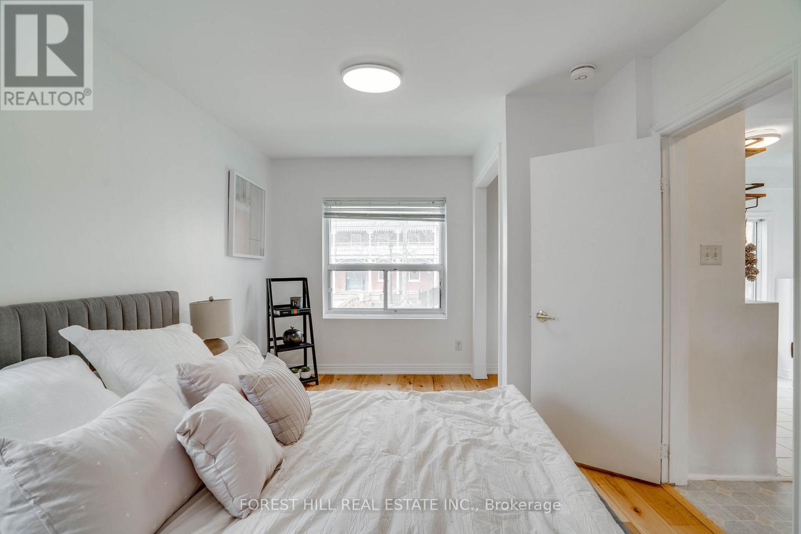 4053 Old Dundas Street, Toronto, Ontario  M6S 2R5 - Photo 26 - W12528208