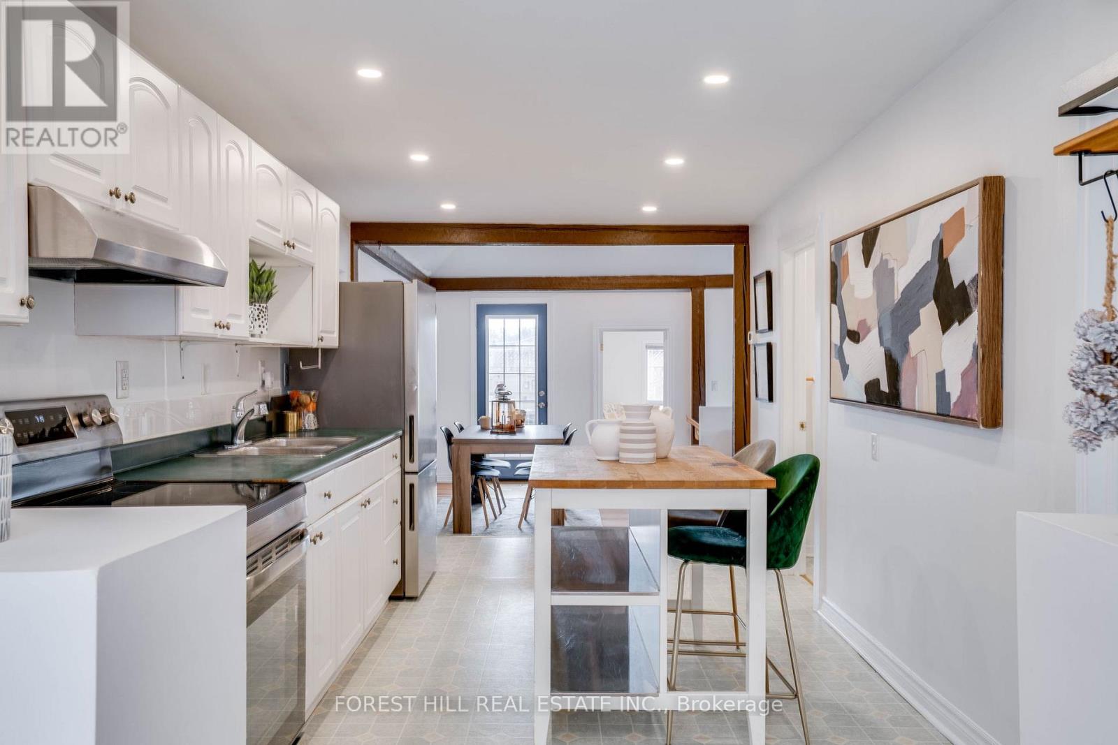 4053 Old Dundas Street, Toronto, Ontario  M6S 2R5 - Photo 6 - W12528208