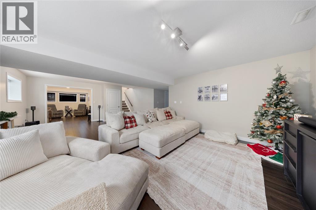 279 Homestretch Drive, St Clair, Ontario N0N 1G0 - Photo 26 - 25028438