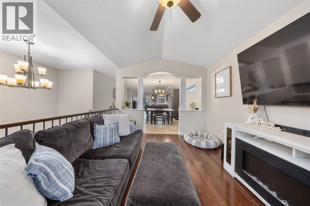 279 Homestretch Drive, St Clair, Ontario N0N 1G0 - Photo 5 - 25028438