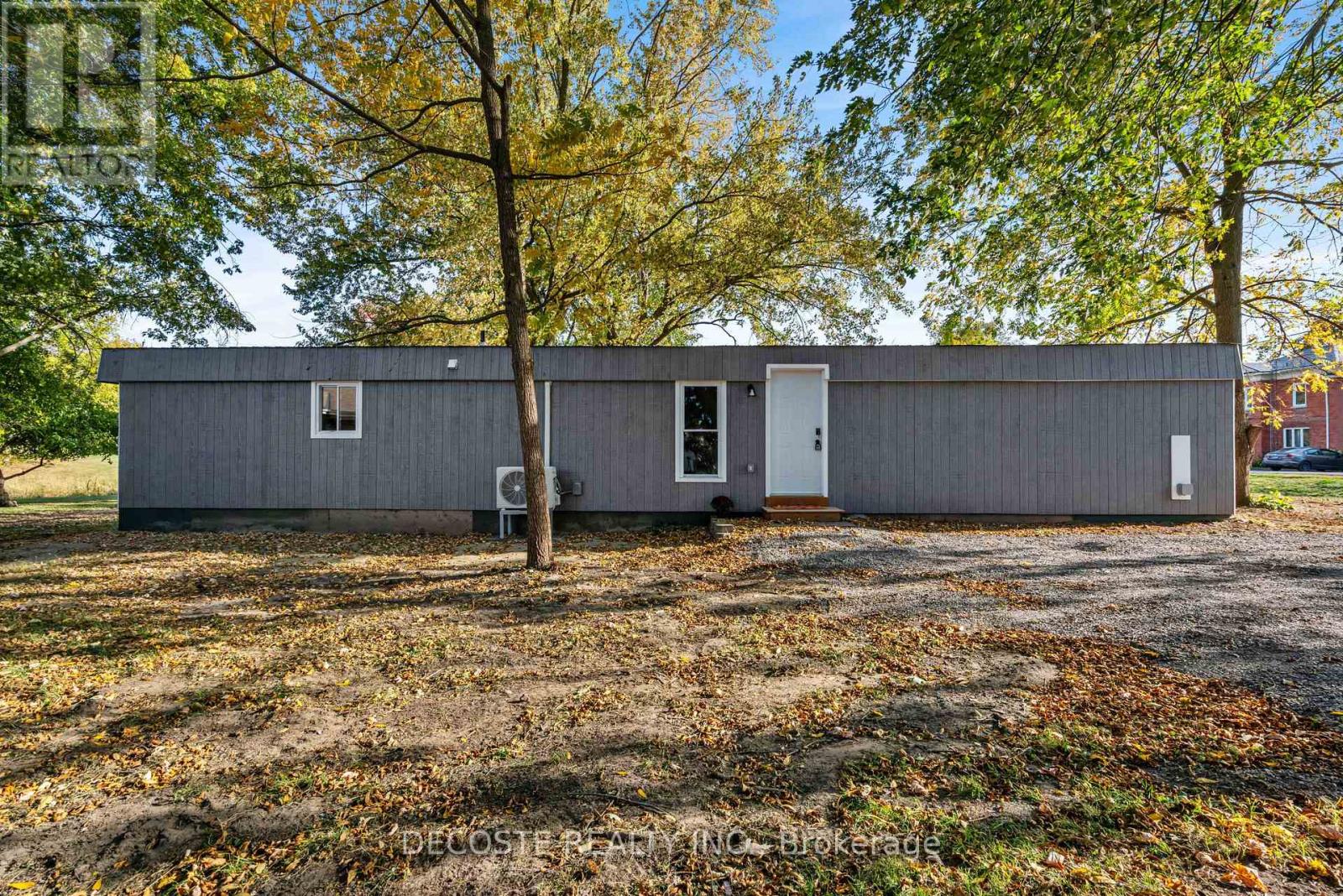 4 Nelson Street, North Stormont, Ontario K0C 1K0 - Photo 20 - X12528312