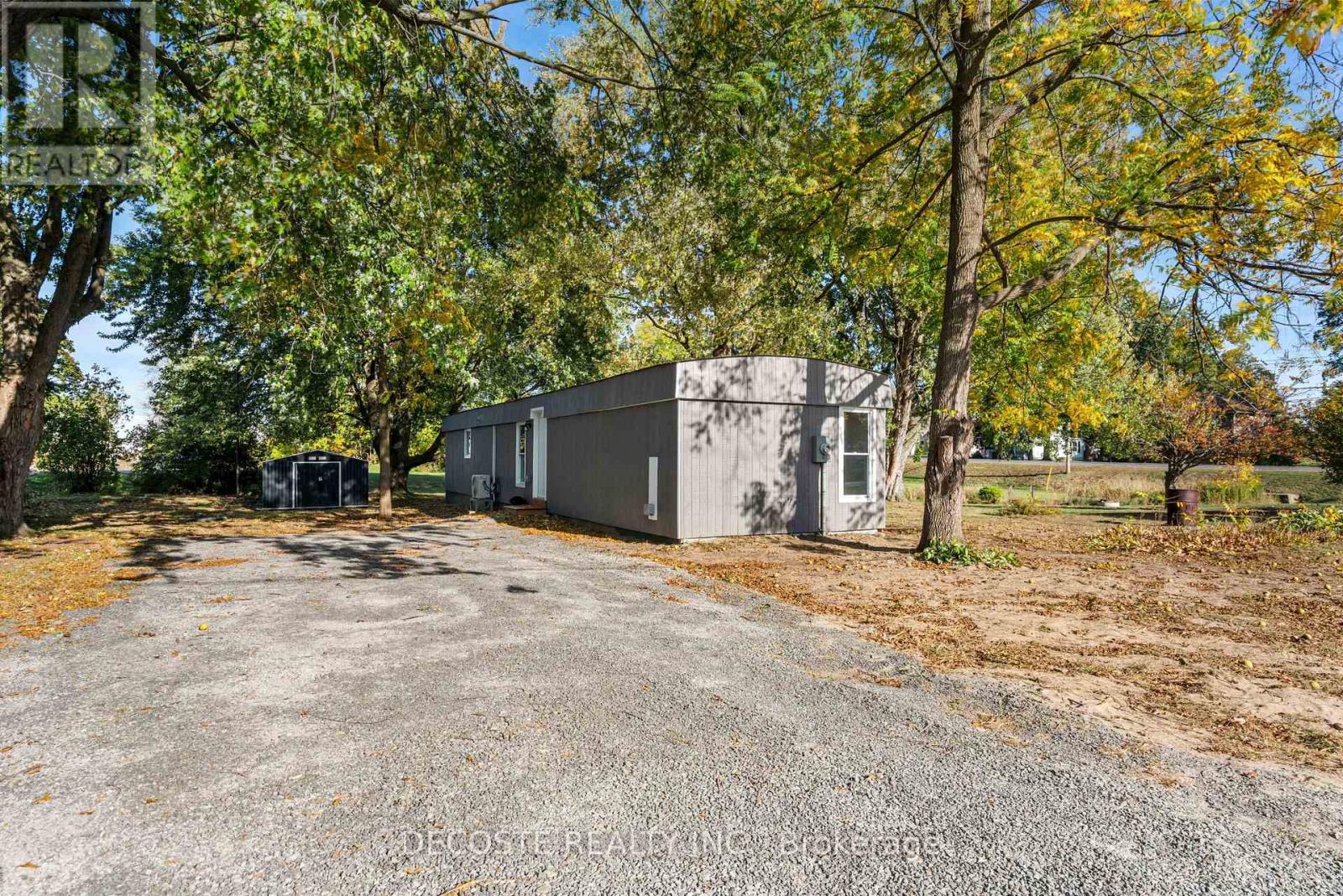 4 Nelson Street, North Stormont, Ontario K0C 1K0 - Photo 21 - X12528312