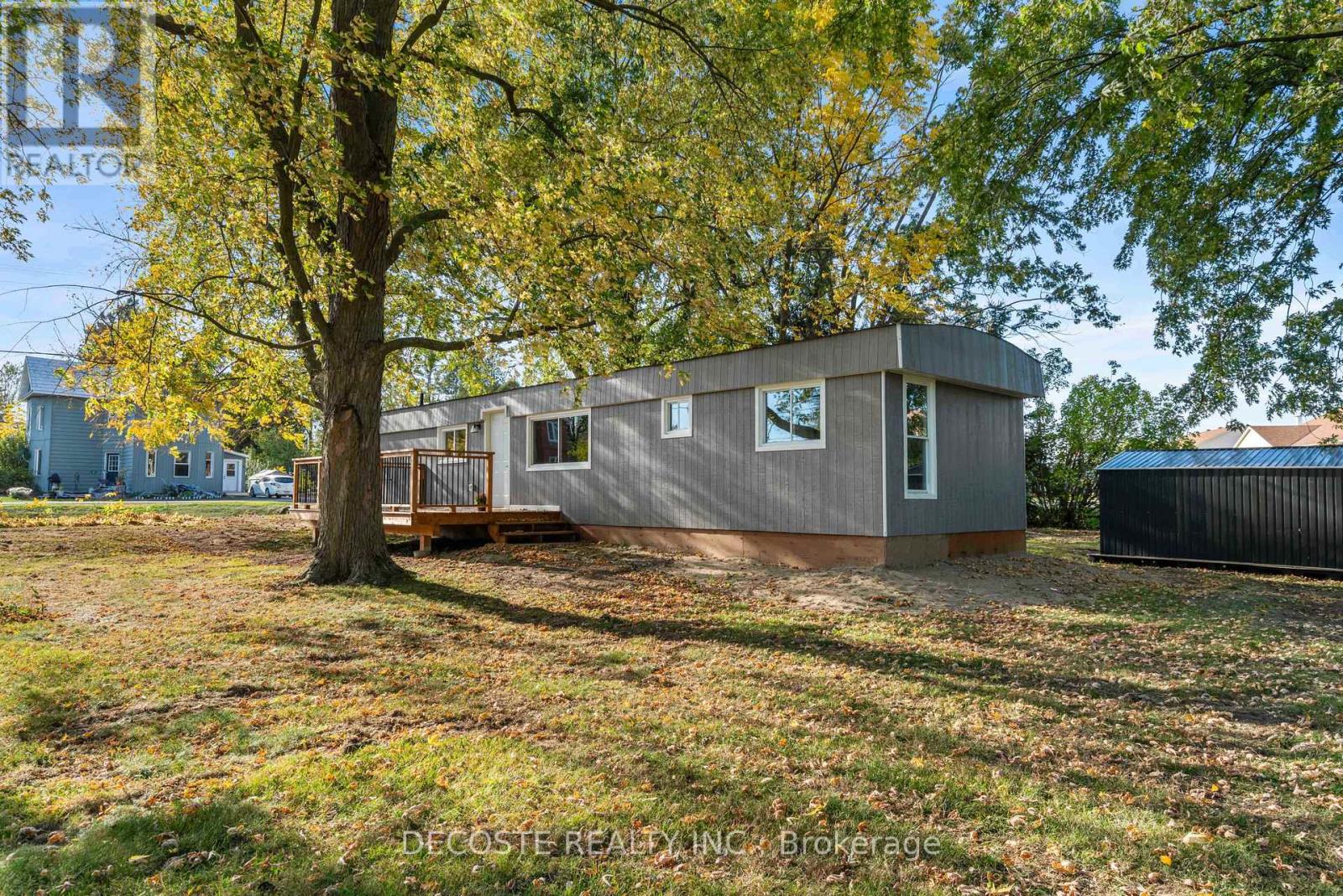 4 Nelson Street, North Stormont, Ontario K0C 1K0 - Photo 24 - X12528312