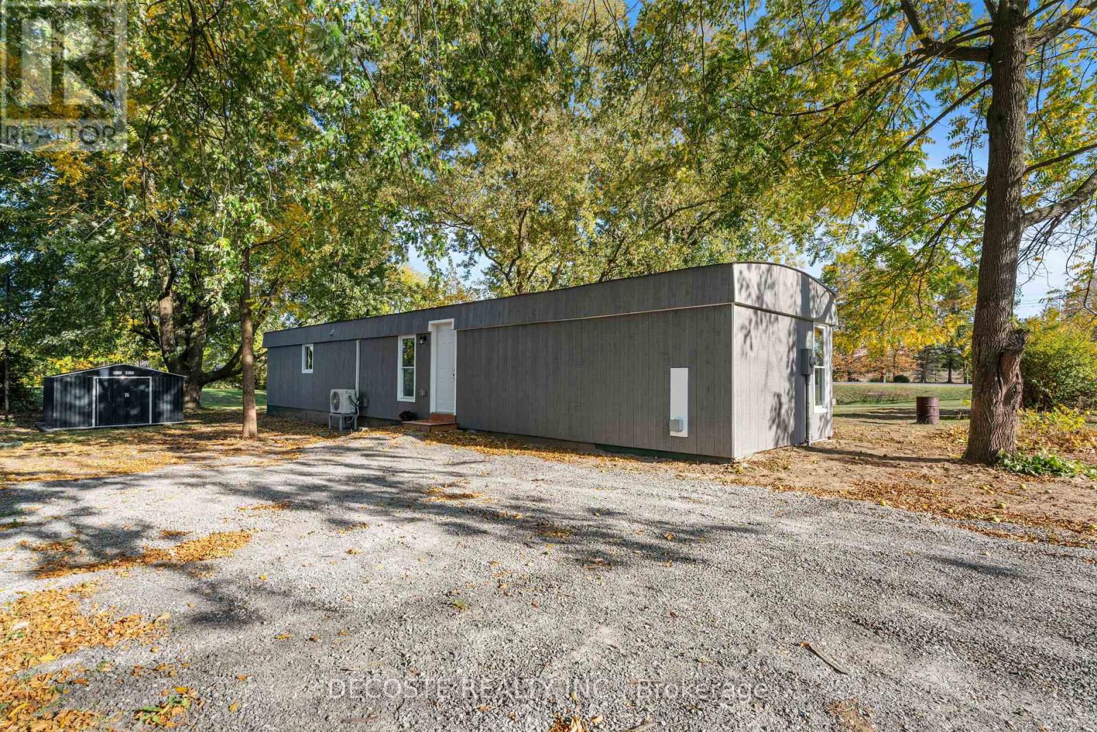 4 Nelson Street, North Stormont, Ontario K0C 1K0 - Photo 28 - X12528312