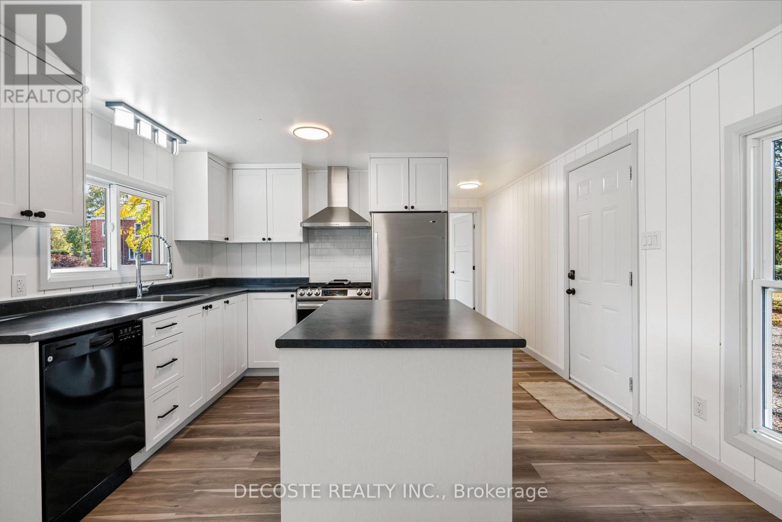 4 Nelson Street, North Stormont, Ontario K0C 1K0 - Photo 3 - X12528312