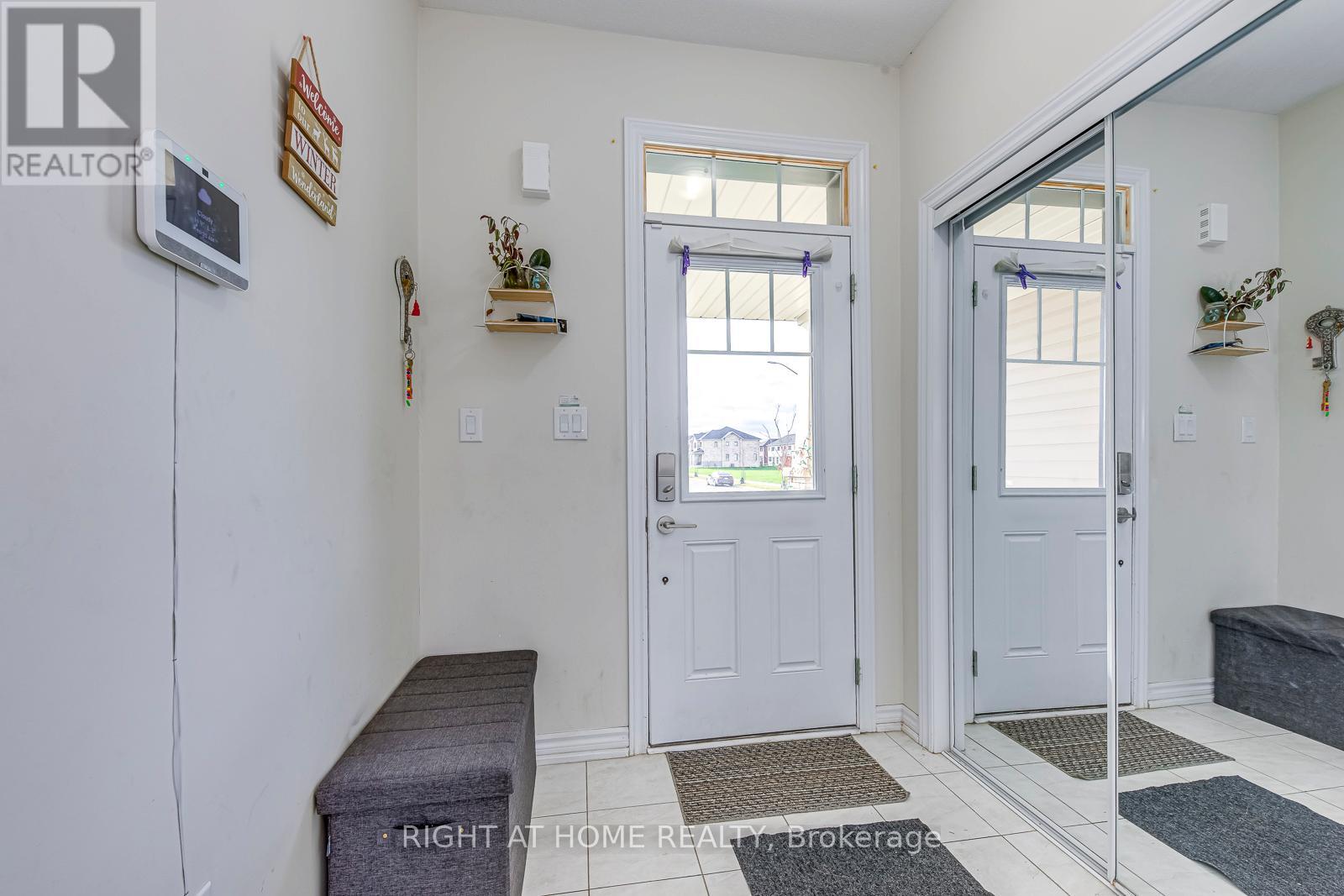 91 Vanilla Trail, Thorold, Ontario  L2V 0L1 - Photo 2 - X12528142