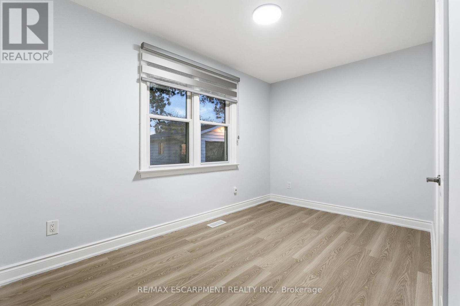 3 Algonquin Avenue, Hamilton, Ontario  L9H 7K9 - Photo 26 - X12528152