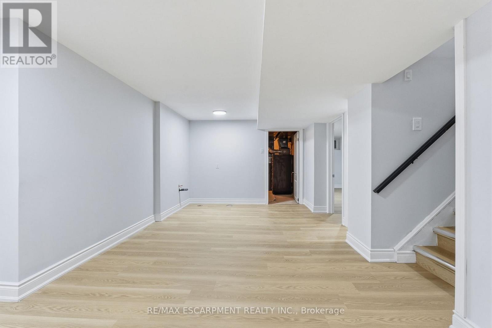 3 Algonquin Avenue, Hamilton, Ontario  L9H 7K9 - Photo 32 - X12528152