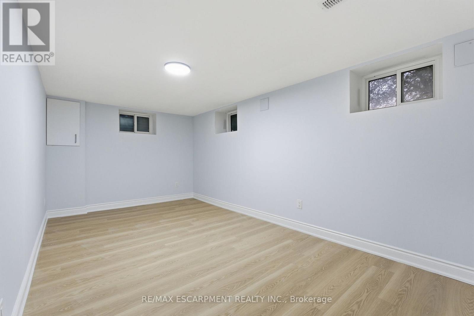 3 Algonquin Avenue, Hamilton, Ontario  L9H 7K9 - Photo 34 - X12528152