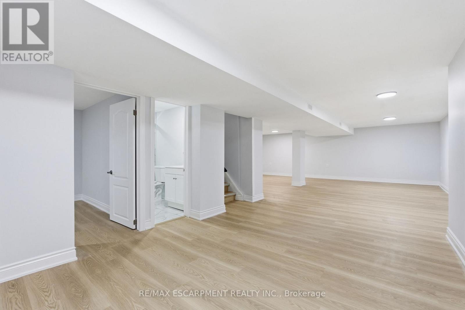 3 Algonquin Avenue, Hamilton, Ontario  L9H 7K9 - Photo 35 - X12528152