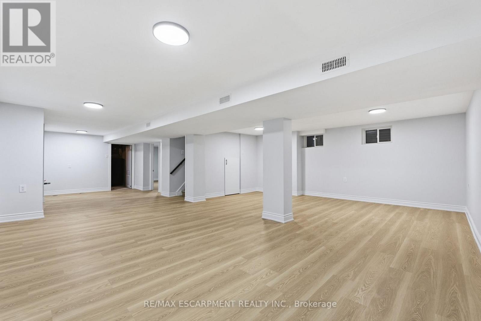 3 Algonquin Avenue, Hamilton, Ontario  L9H 7K9 - Photo 37 - X12528152