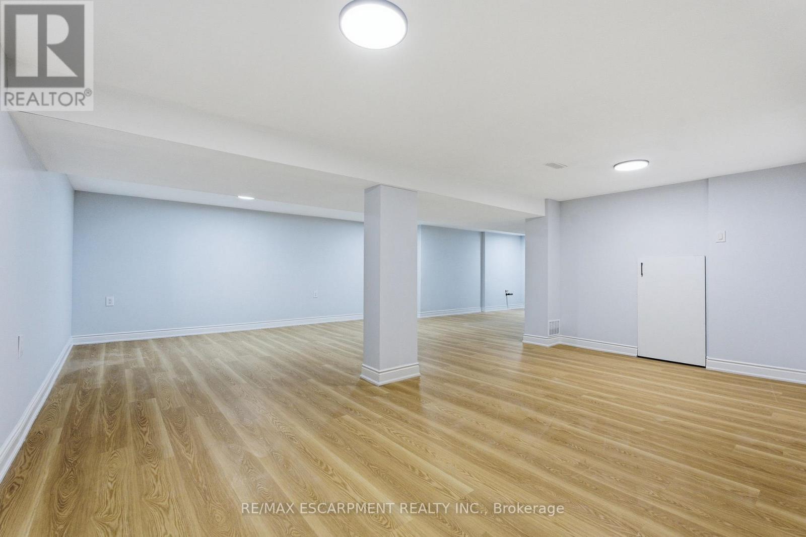 3 Algonquin Avenue, Hamilton, Ontario  L9H 7K9 - Photo 38 - X12528152