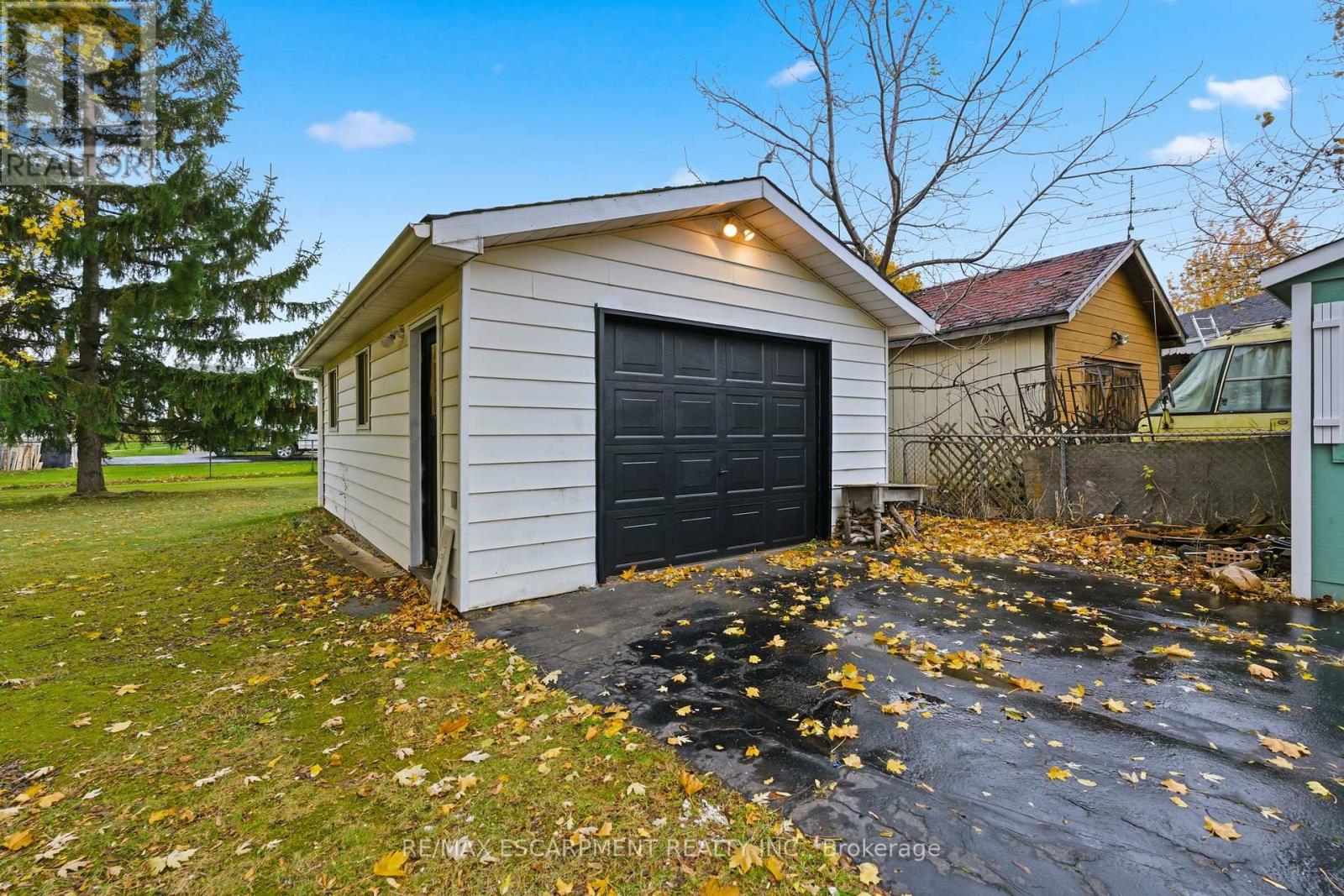 3 Algonquin Avenue, Hamilton, Ontario  L9H 7K9 - Photo 45 - X12528152