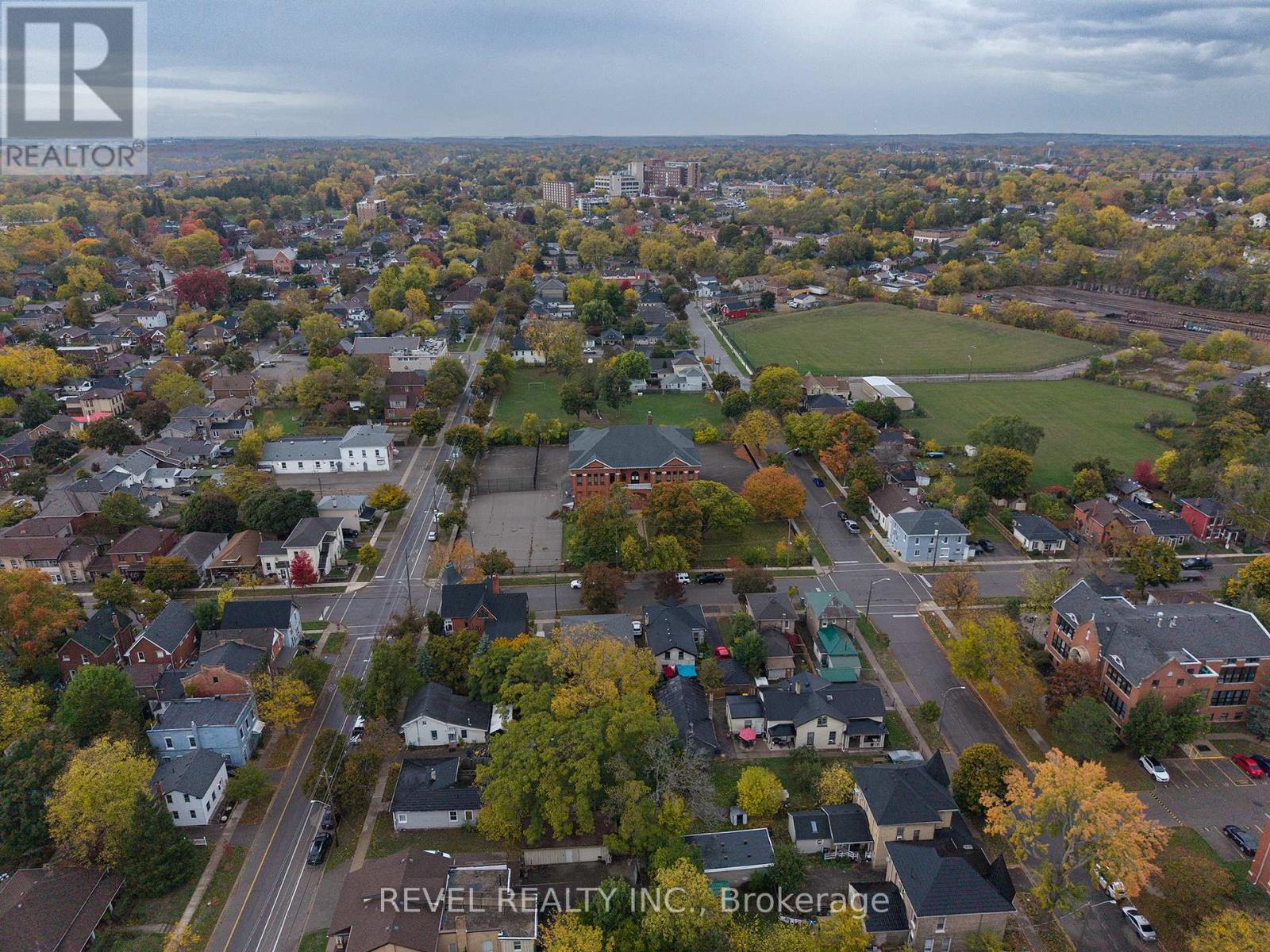 82 Albion Street, Brantford, Ontario  N3T 3M4 - Photo 31 - X12528202