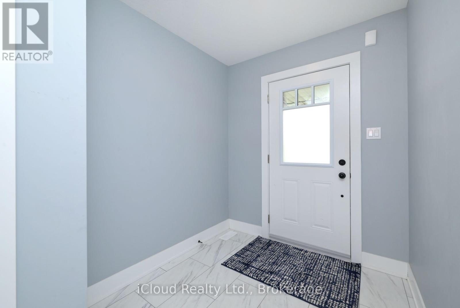 18 Webb Street, East Luther Grand Valley, Ontario  L9W 5Y4 - Photo 2 - X12528234