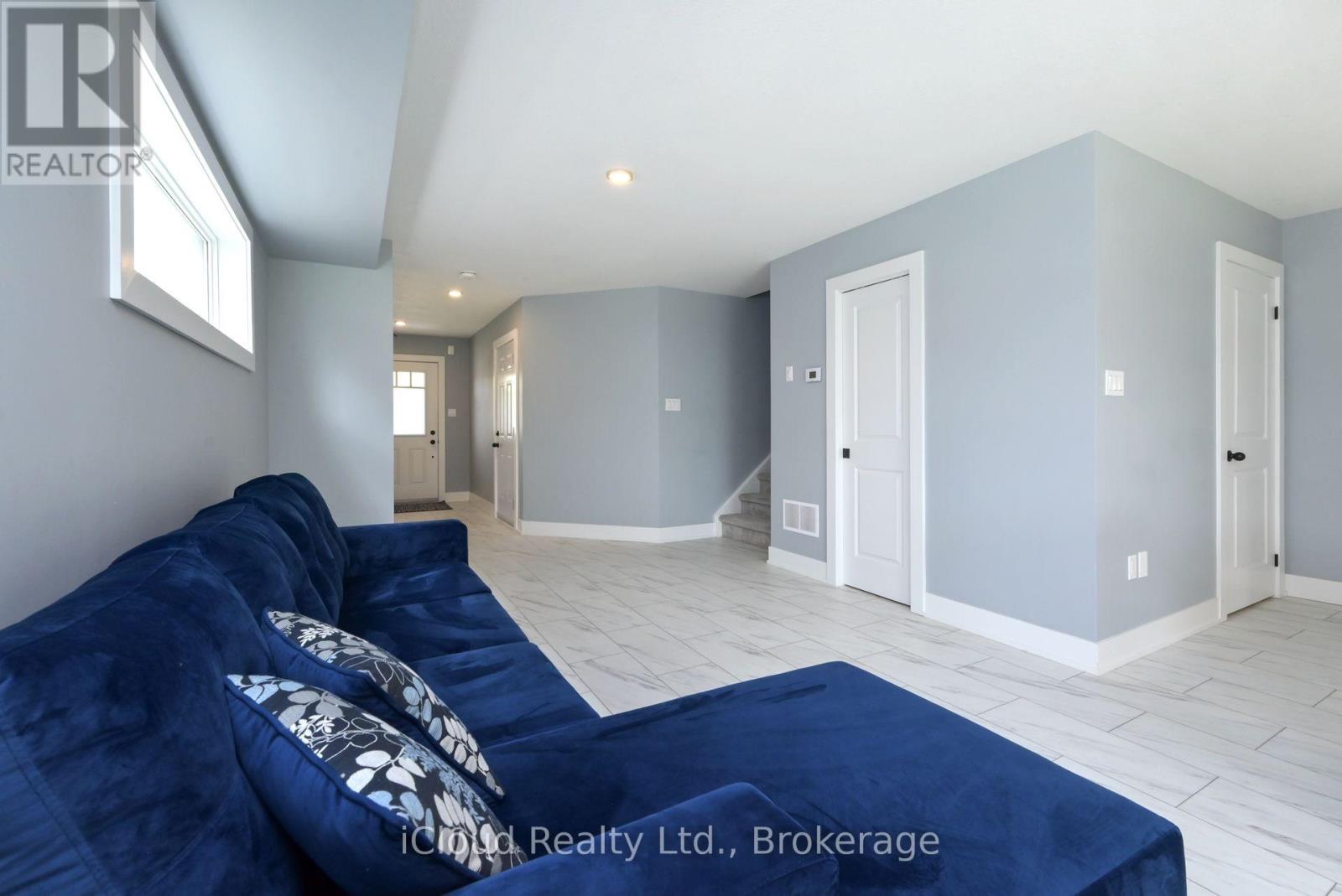 18 Webb Street, East Luther Grand Valley, Ontario  L9W 5Y4 - Photo 6 - X12528234