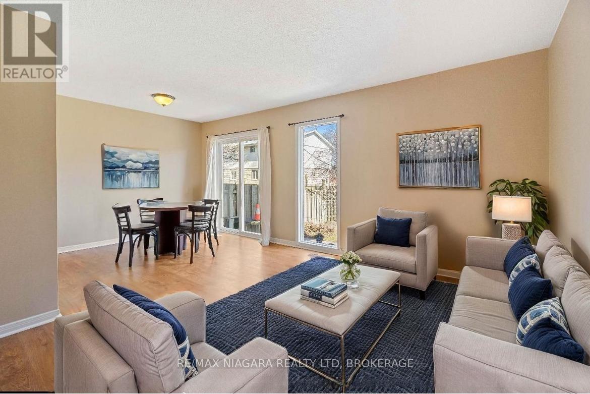 18 Julie Drive, Thorold, Ontario  L2V 4L5 - Photo 8 - X12497136