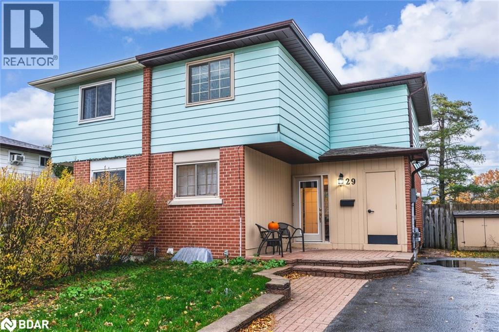 29 CHAUCER Crescent, Barrie, Ontario