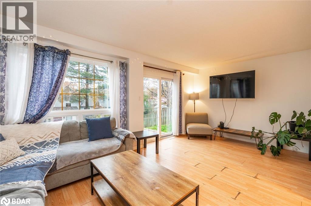 29 Chaucer Crescent, Barrie, Ontario L4N 4T8 - Photo 4 - 40784800