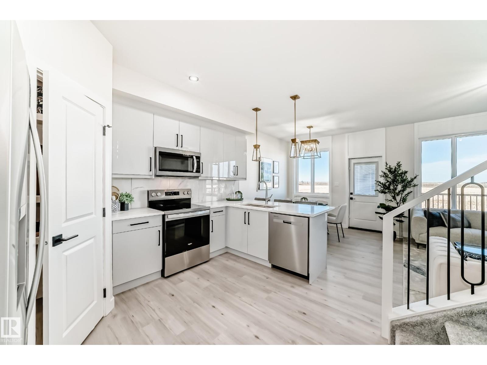 49 Patriot Wy, Spruce Grove, Alberta  T7X 2W6 - Photo 4 - E4455838