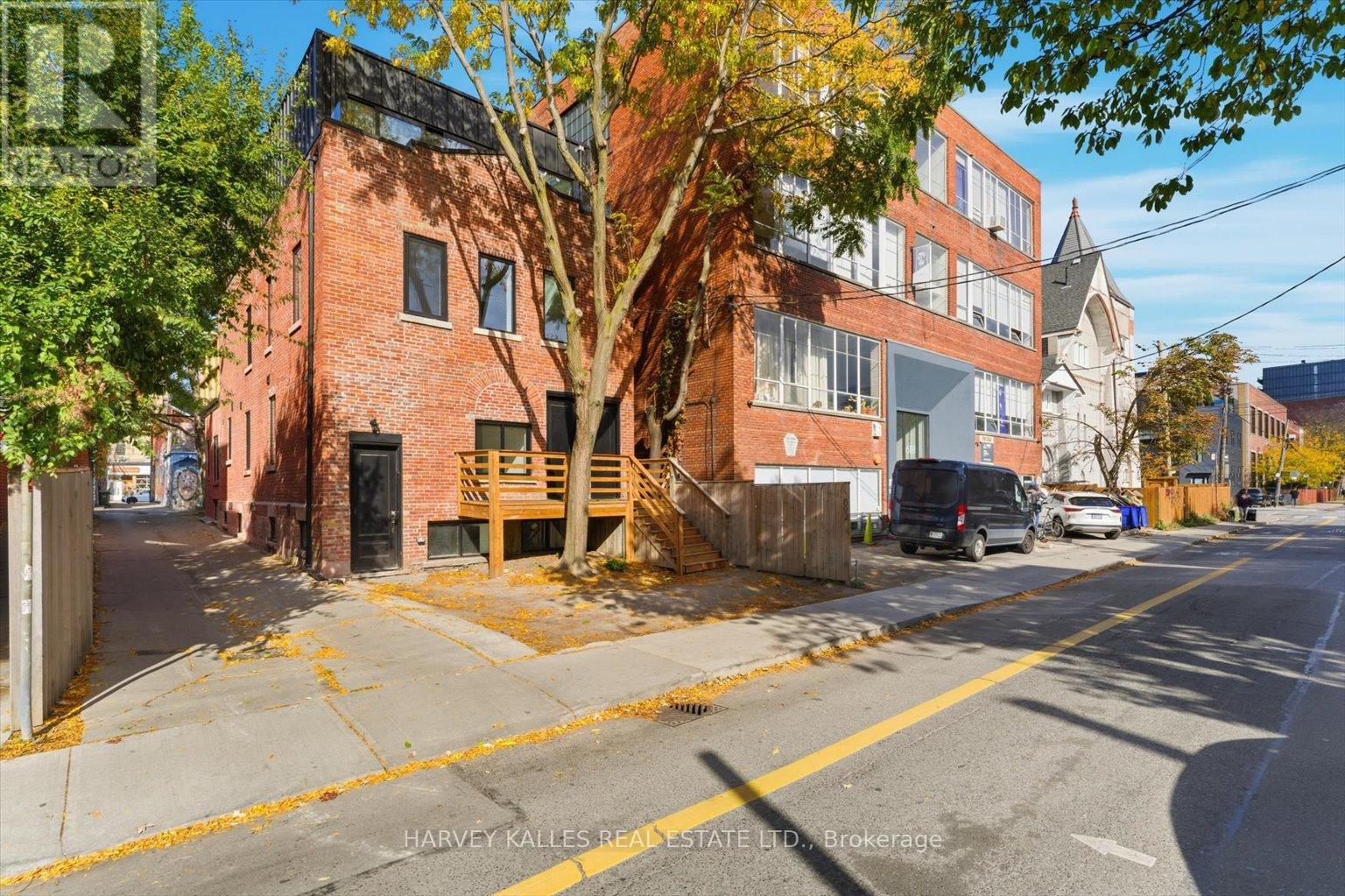 2 - 692 Richmond Street W, Toronto, Ontario  M6J 1C5 - Photo 2 - C12528260