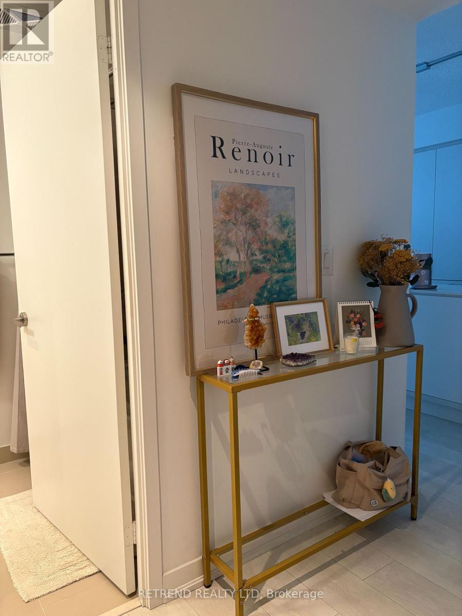 2305 - 100 Harbour Street, Toronto, Ontario  M5J 0B5 - Photo 3 - C12528270