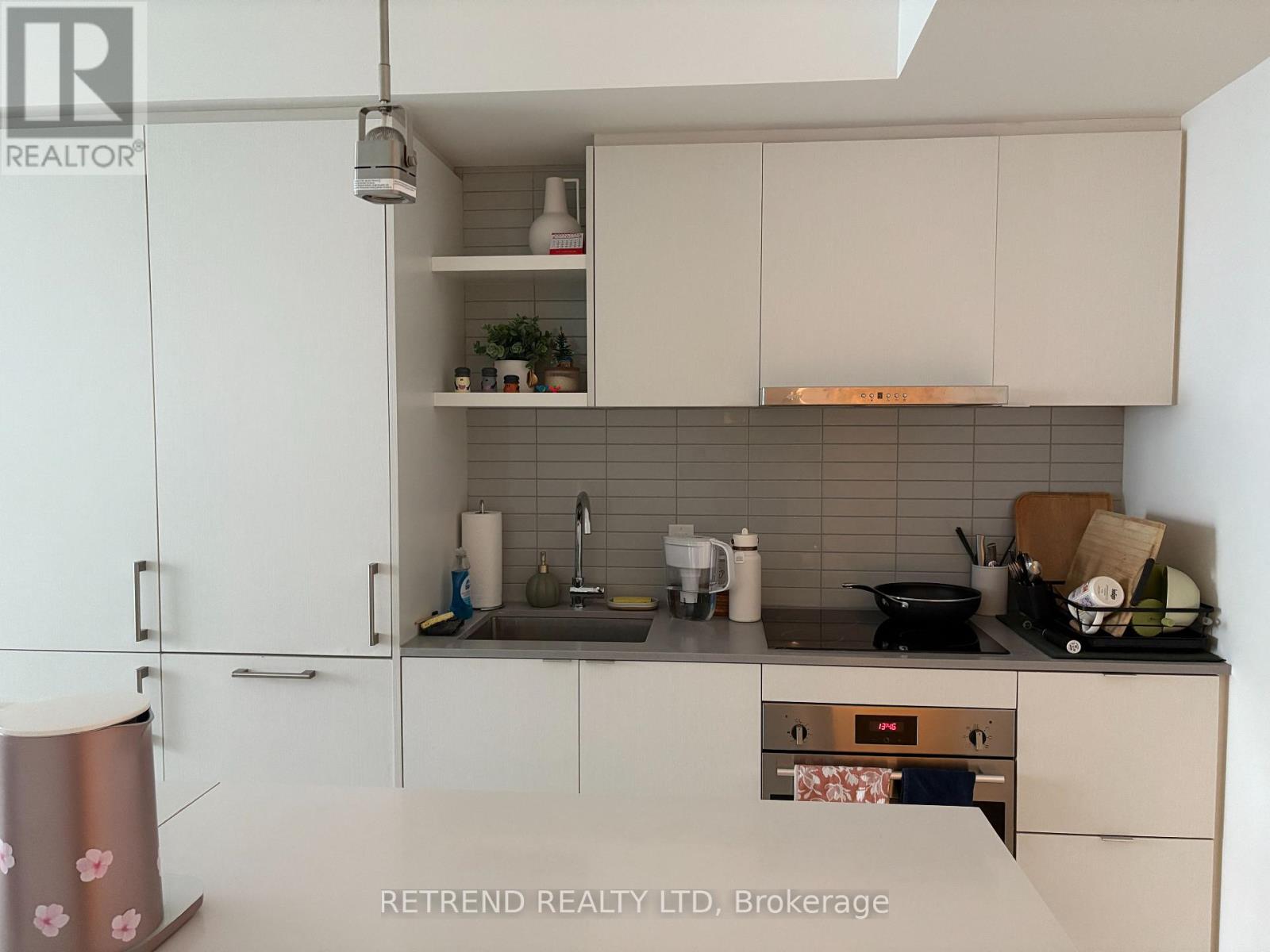 2305 - 100 Harbour Street, Toronto, Ontario  M5J 0B5 - Photo 4 - C12528270