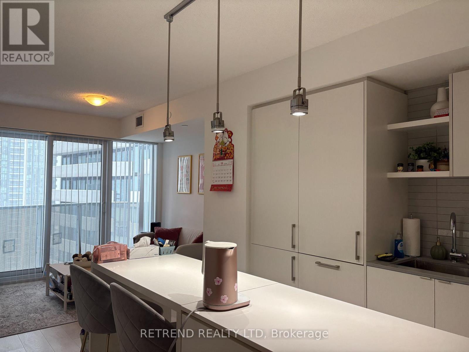 2305 - 100 Harbour Street, Toronto, Ontario  M5J 0B5 - Photo 6 - C12528270