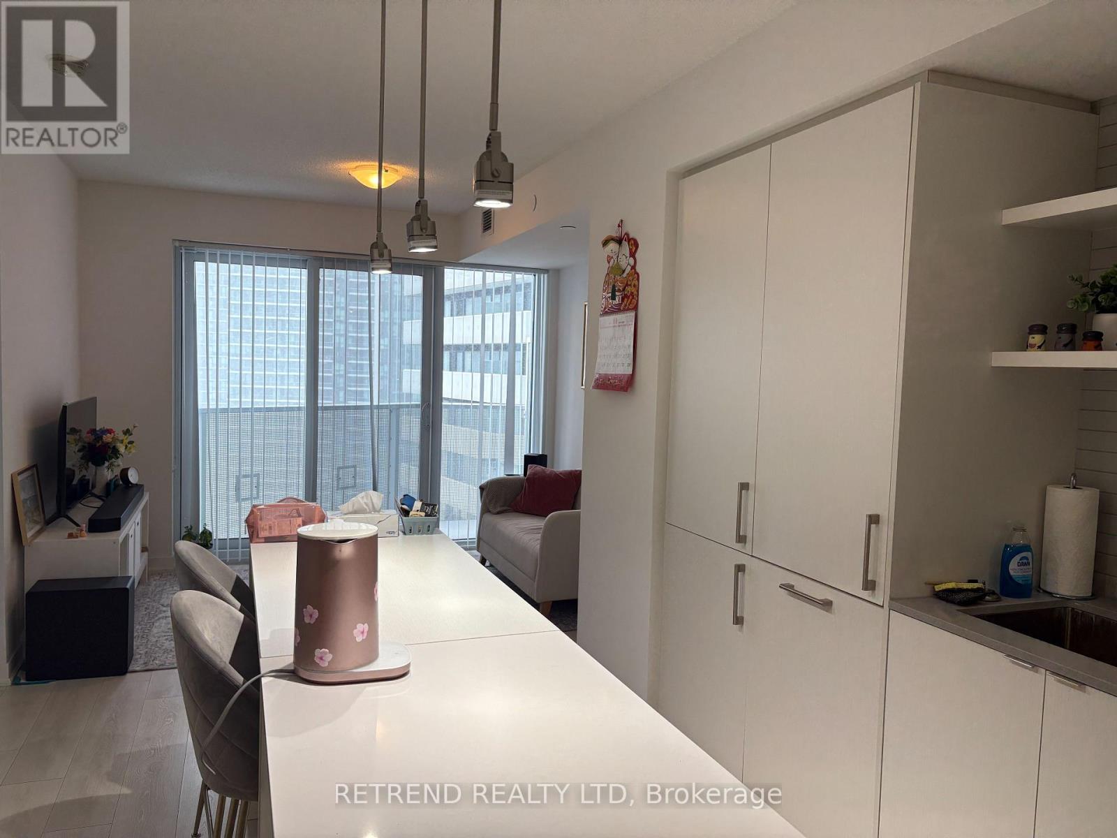 2305 - 100 Harbour Street, Toronto, Ontario  M5J 0B5 - Photo 7 - C12528270