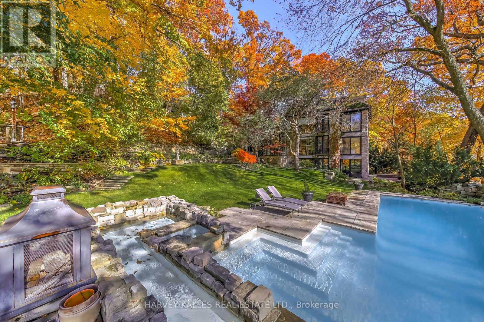 9 BEAUMONT ROAD, Toronto, Ontario