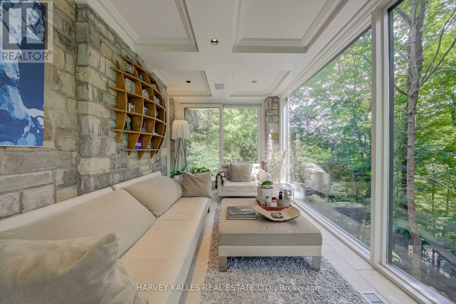 9 Beaumont Road, Toronto, Ontario  M4W 1V4 - Photo 15 - C12528300