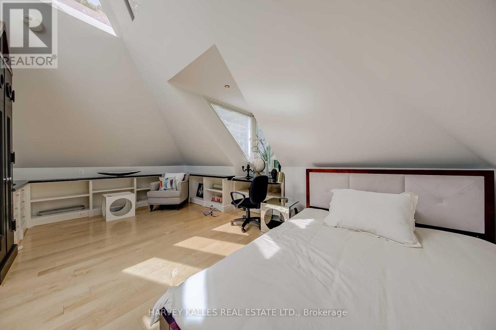 9 Beaumont Road, Toronto, Ontario  M4W 1V4 - Photo 27 - C12528300