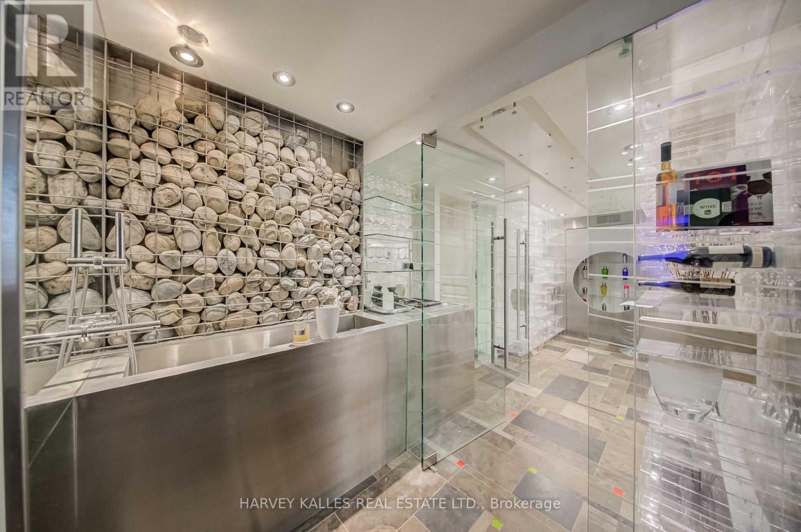 9 Beaumont Road, Toronto, Ontario  M4W 1V4 - Photo 30 - C12528300