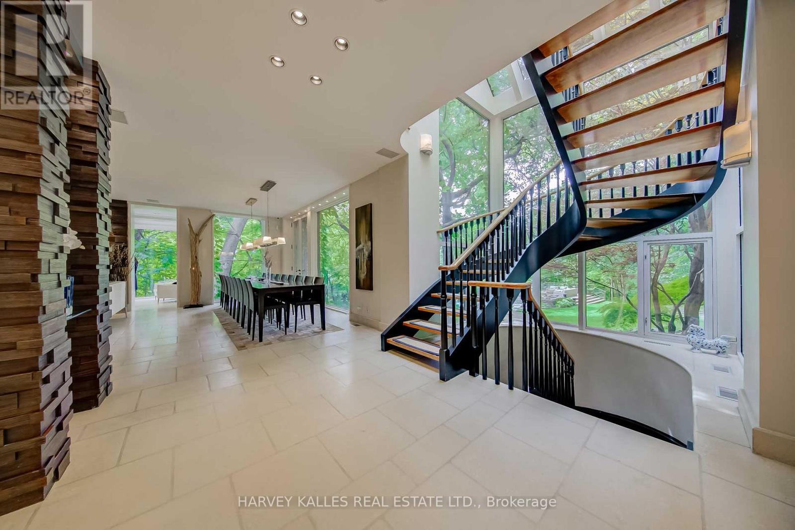 9 Beaumont Road, Toronto, Ontario  M4W 1V4 - Photo 5 - C12528300