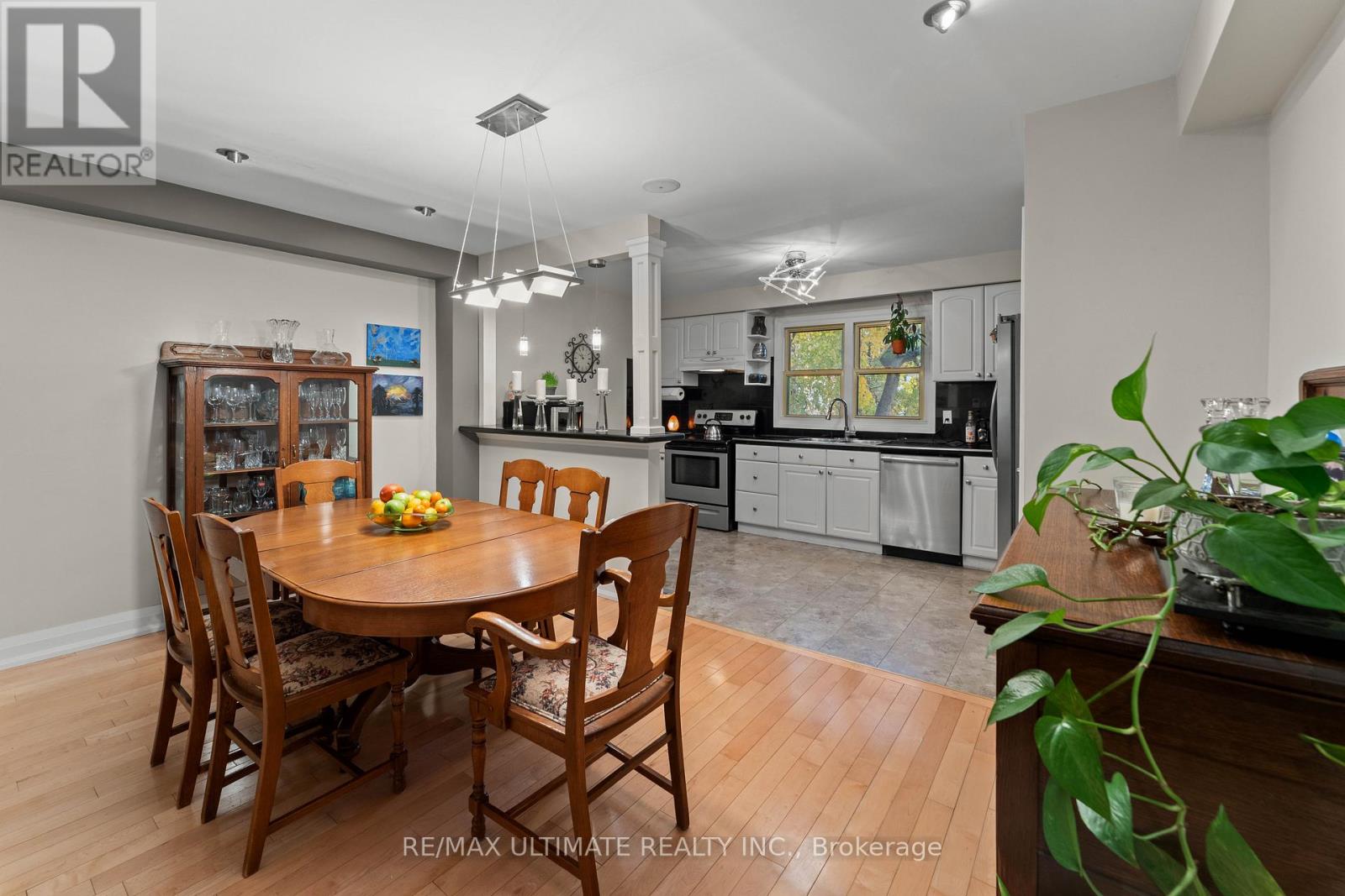 121 Tecumseth Street E, Toronto, Ontario  M6J 2H2 - Photo 20 - C12528308