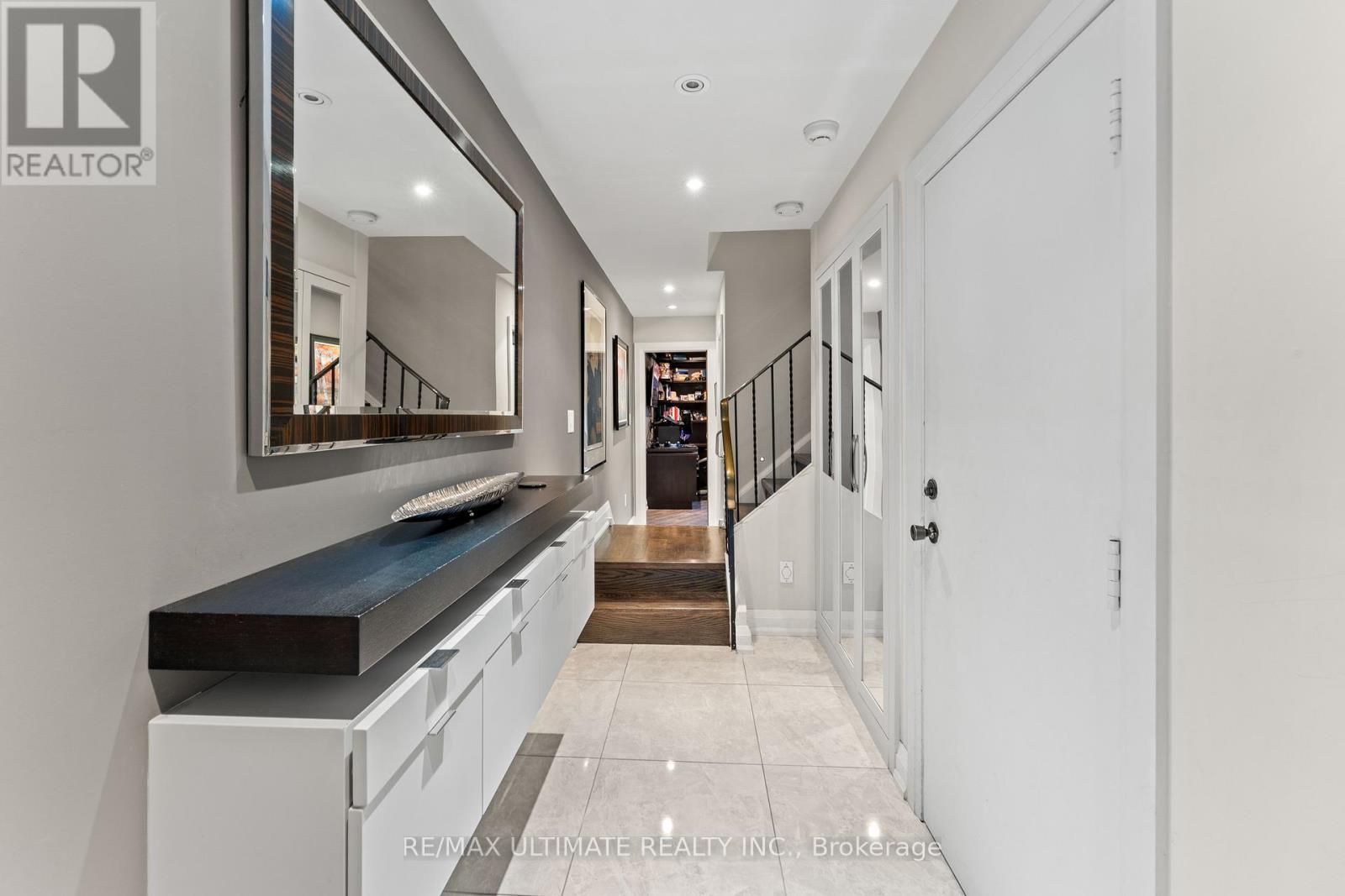 121 Tecumseth Street E, Toronto, Ontario  M6J 2H2 - Photo 6 - C12528308