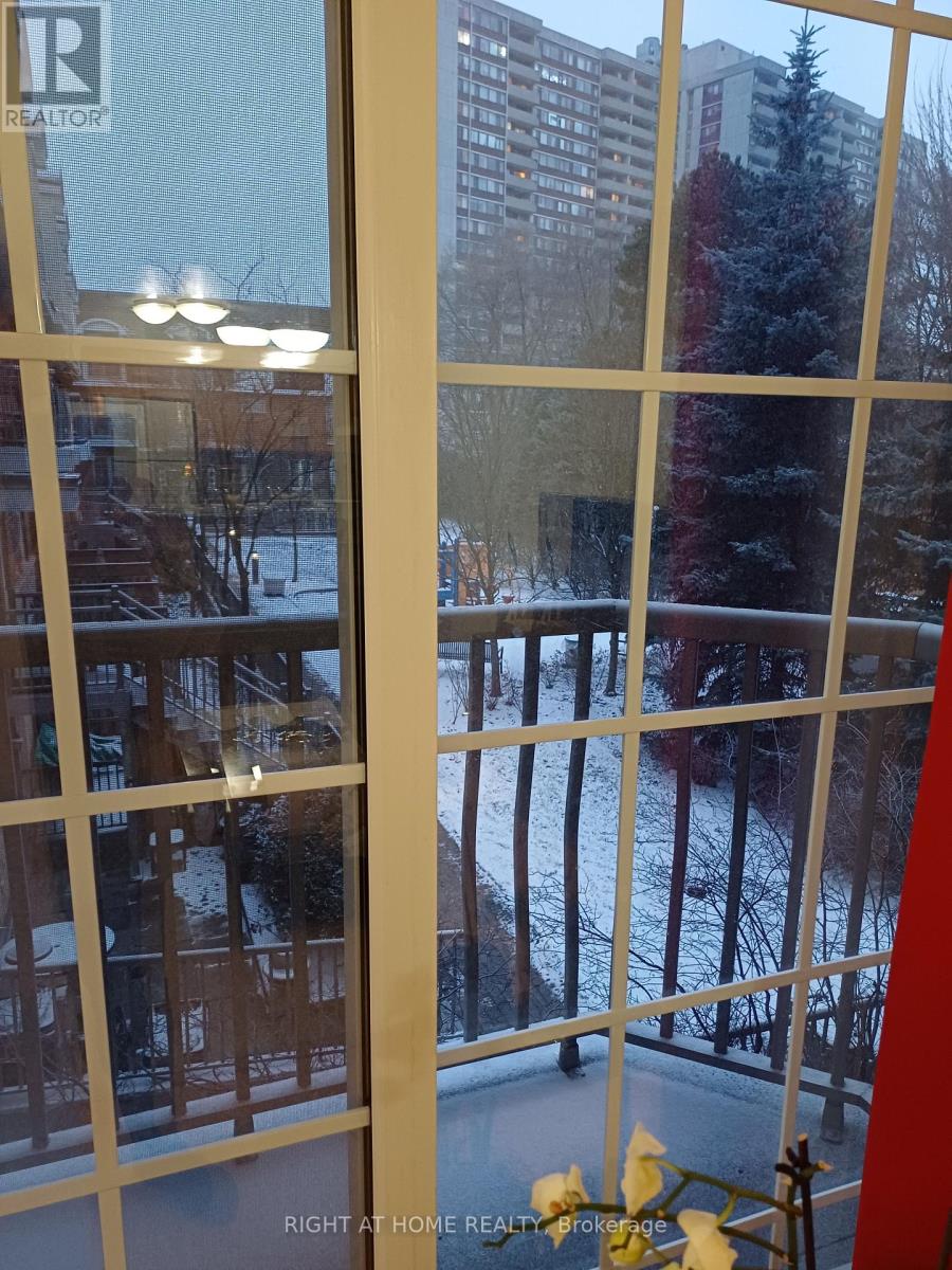 12 - 45 CEDARCROFT BOULEVARD, Toronto, Ontario