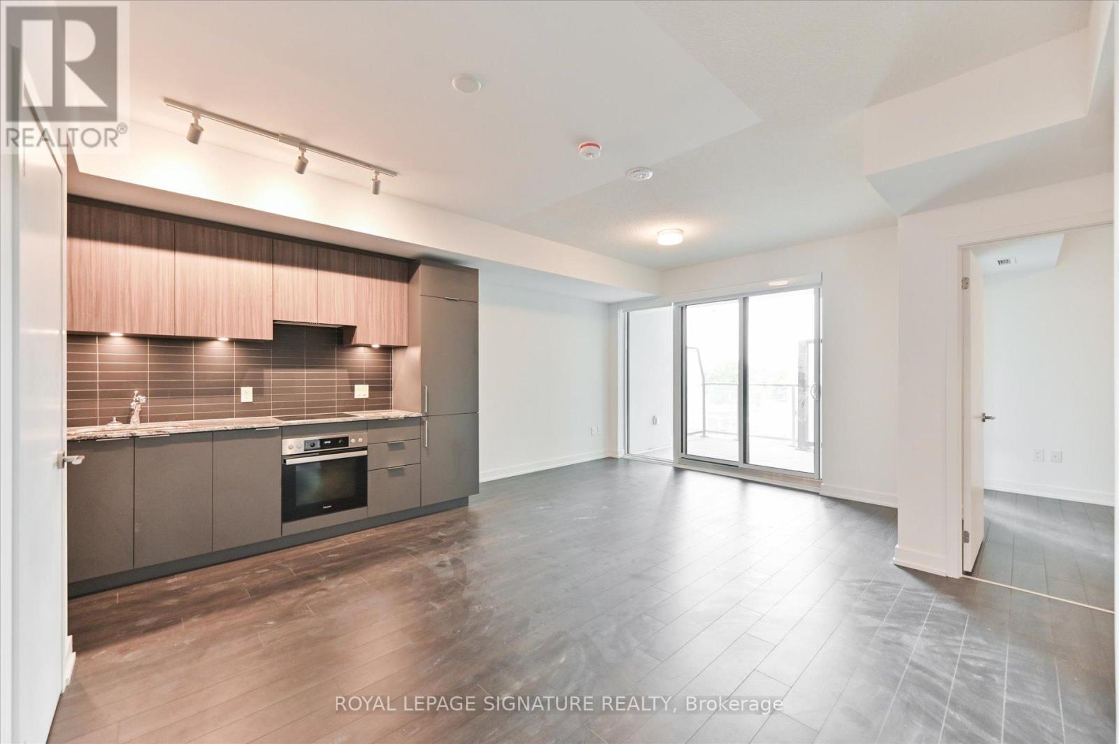 301 - 50 O'neill Rd Road, Toronto, Ontario  M3C 0H1 - Photo 3 - C12528338