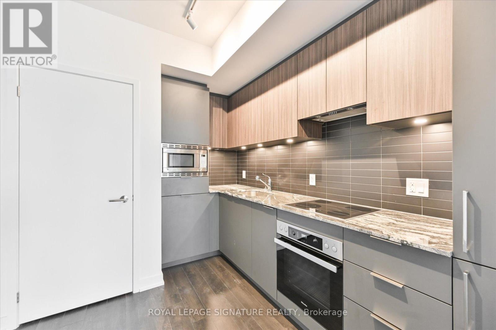 301 - 50 O'neill Rd Road, Toronto, Ontario  M3C 0H1 - Photo 6 - C12528338