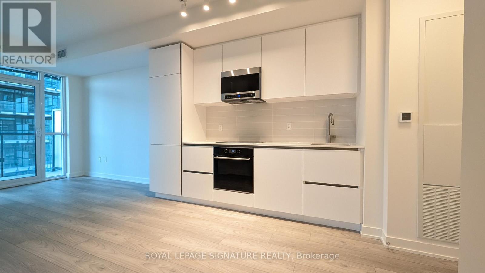 1506 - 120 Broadway Avenue, Toronto, Ontario  M4P 0E9 - Photo 3 - C12528438