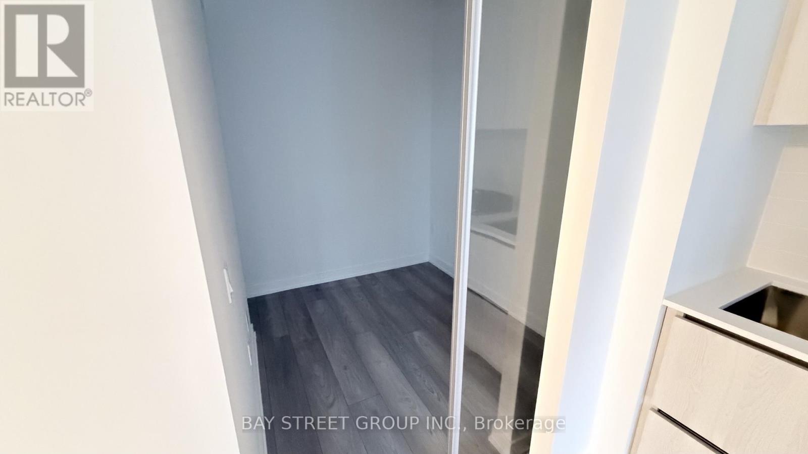 1501n - 110 Broadway Avenue, Toronto, Ontario  M4P 1V7 - Photo 5 - C12520282