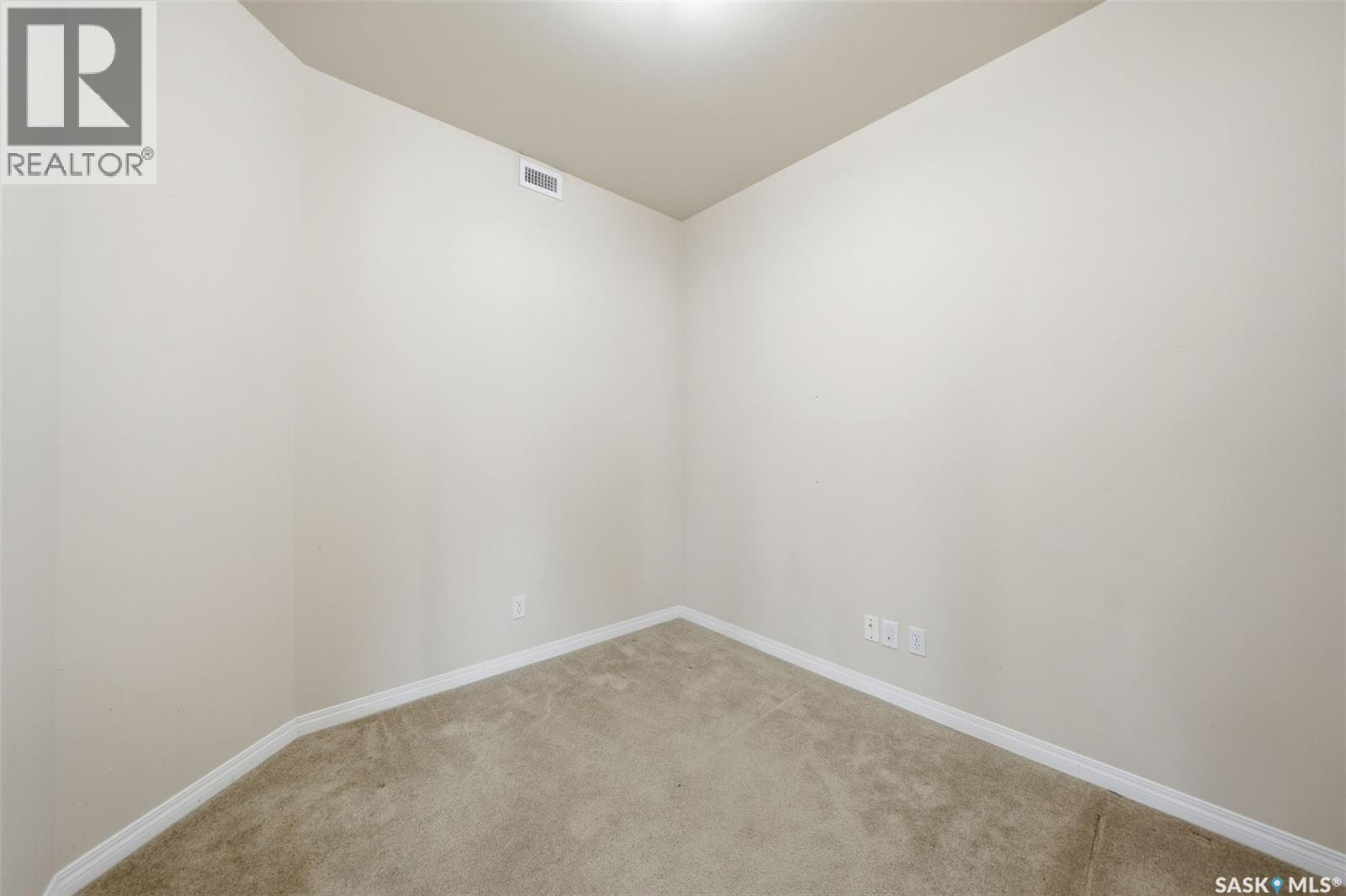 202 110 Armistice Way, Saskatoon, Saskatchewan  S7J 5L8 - Photo 25 - SK023696