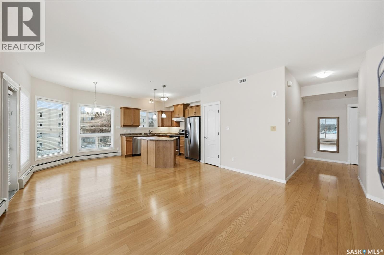 202 110 Armistice Way, Saskatoon, Saskatchewan  S7J 5L8 - Photo 6 - SK023696