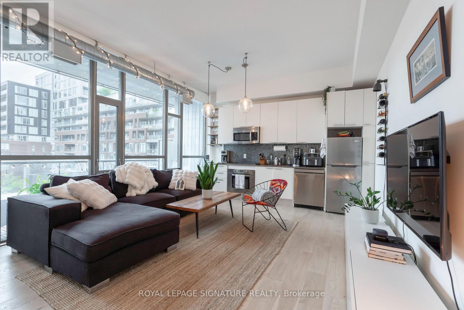 512 - 625 QUEEN STREET E, Toronto, Ontario