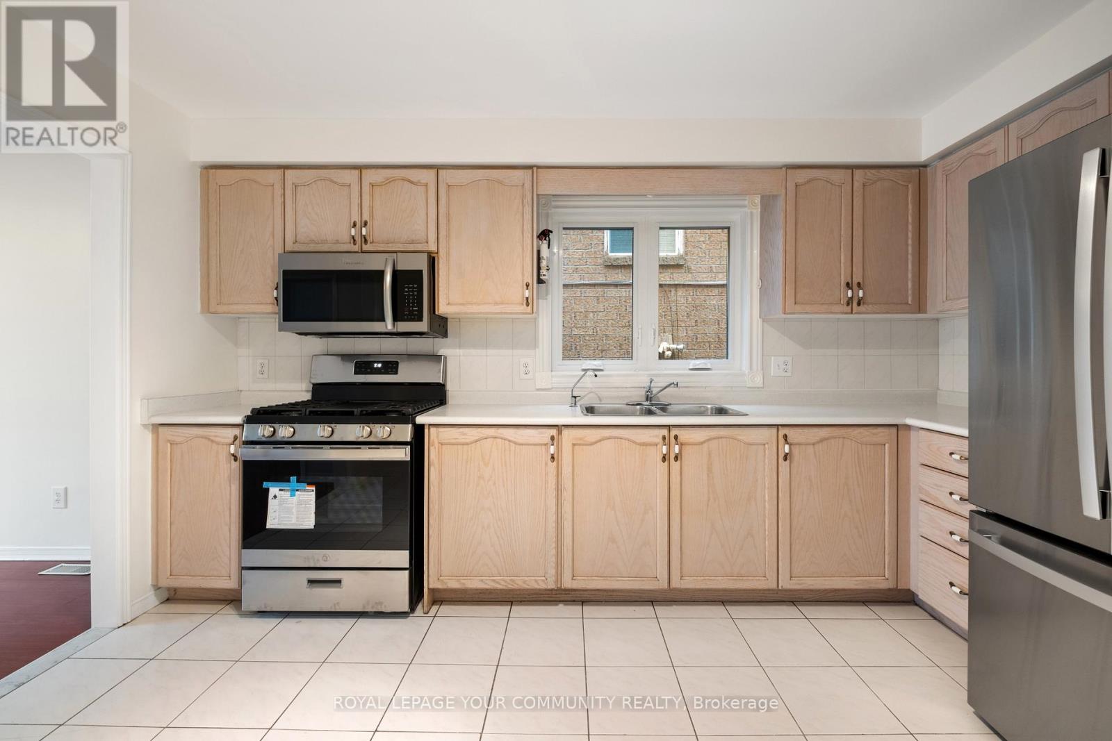 58 Deanscroft Square, Toronto, Ontario  M1E 4W9 - Photo 12 - E12528430