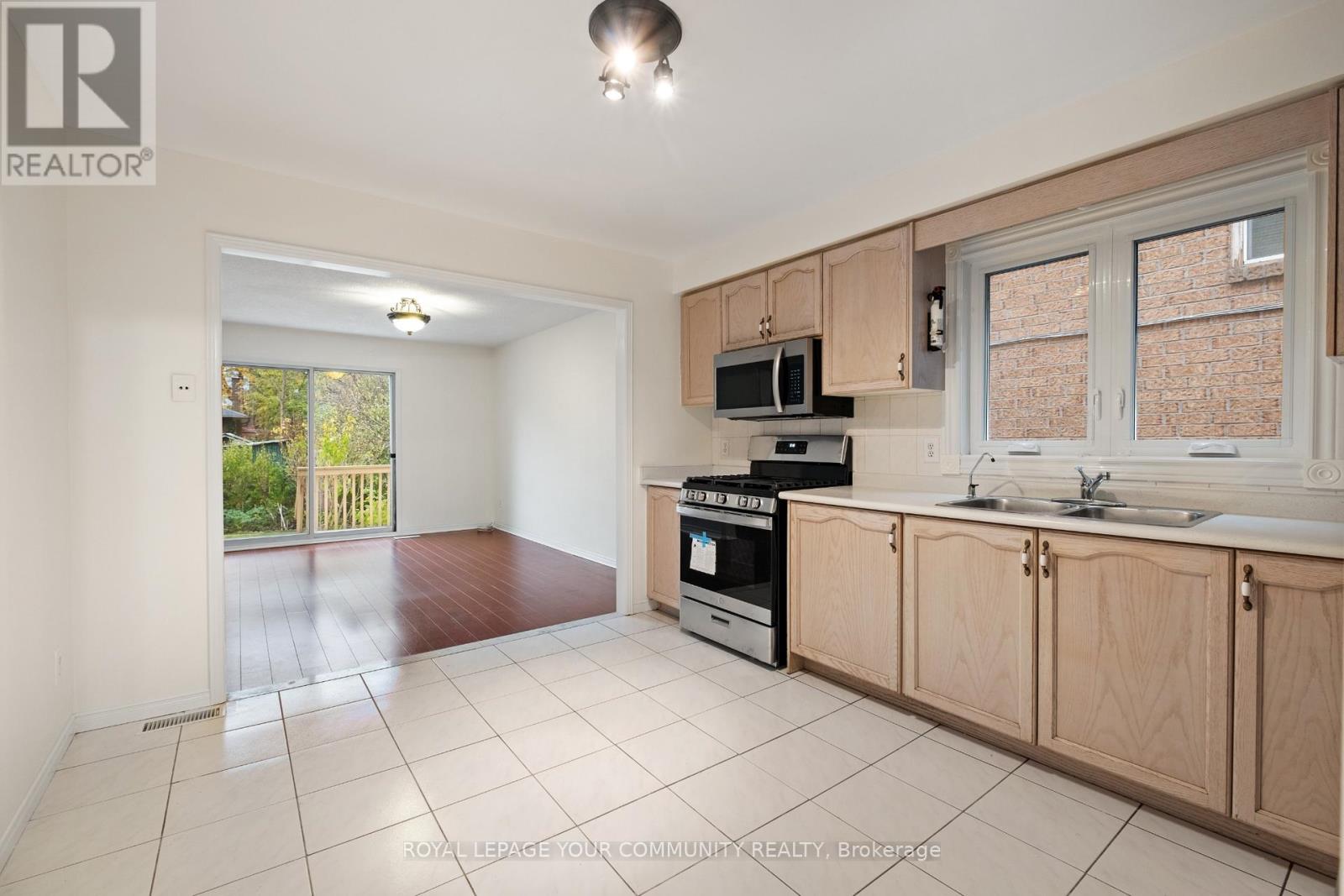 58 Deanscroft Square, Toronto, Ontario  M1E 4W9 - Photo 13 - E12528430