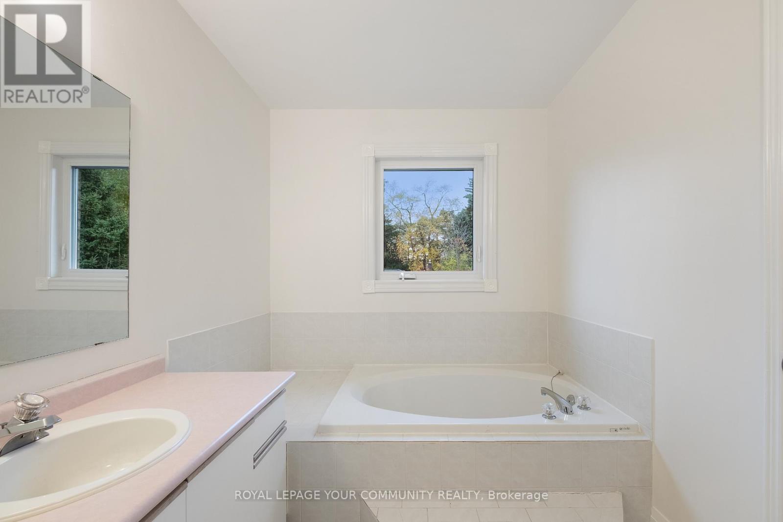 58 Deanscroft Square, Toronto, Ontario  M1E 4W9 - Photo 34 - E12528430