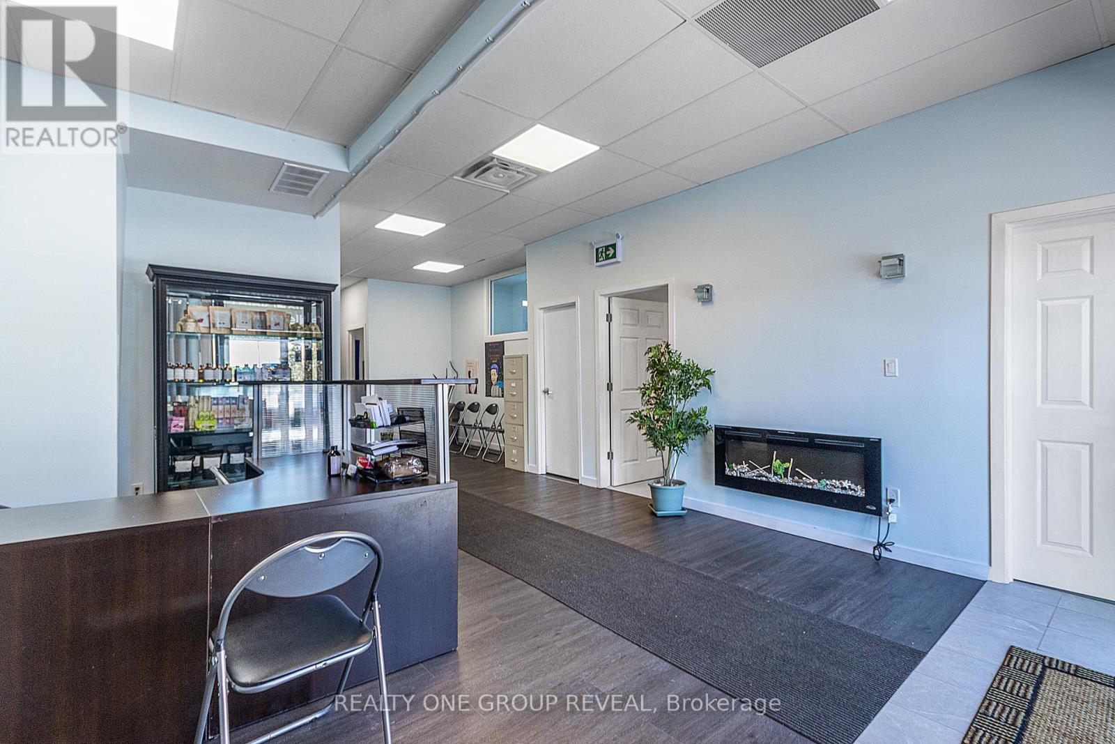 524 Simcoe Street S, Oshawa, Ontario  L1H 4J8 - Photo 3 - E12528488